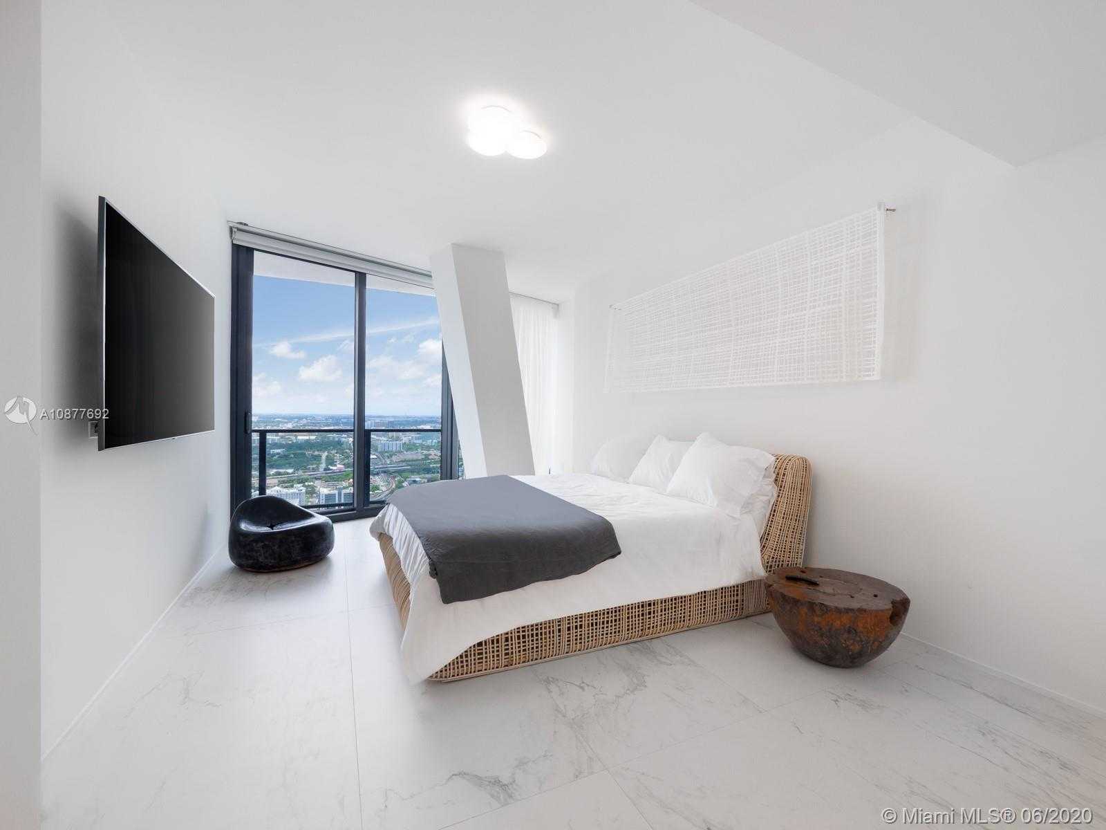 Small Image of 1000 BISCAYNE BLVD #4401, Miami Number 18