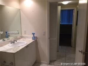 Small Image of 18800 NORTH EAST 29TH AVE #422, Aventura Number 3