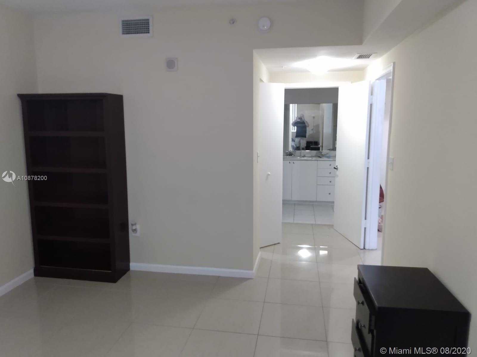 Small Image of 18800 NORTH EAST 29TH AVE #422, Aventura Number 9