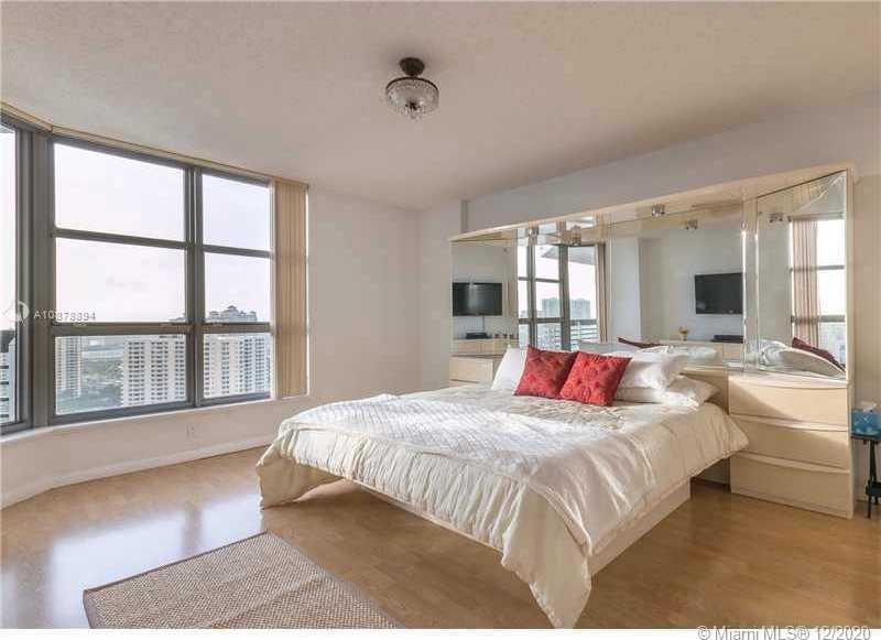 Small Image of 3530 MYSTIC POINTE DR #2503, Aventura Number 6