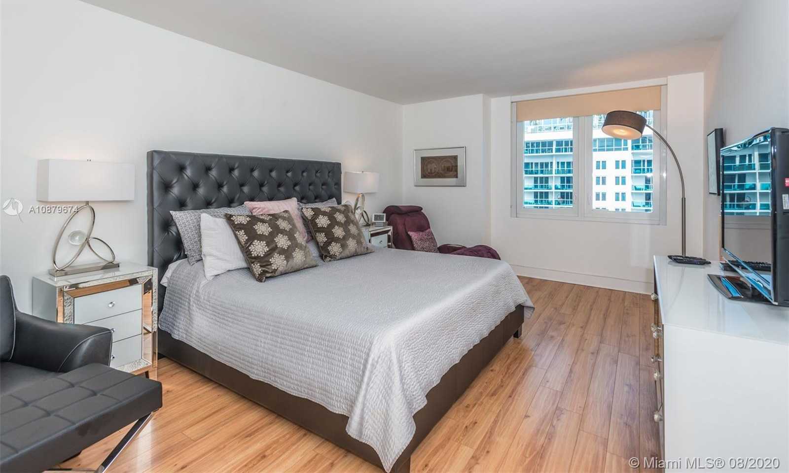 Small Image of 2301 COLLINS AVE #1516, Miami Beach Number 8