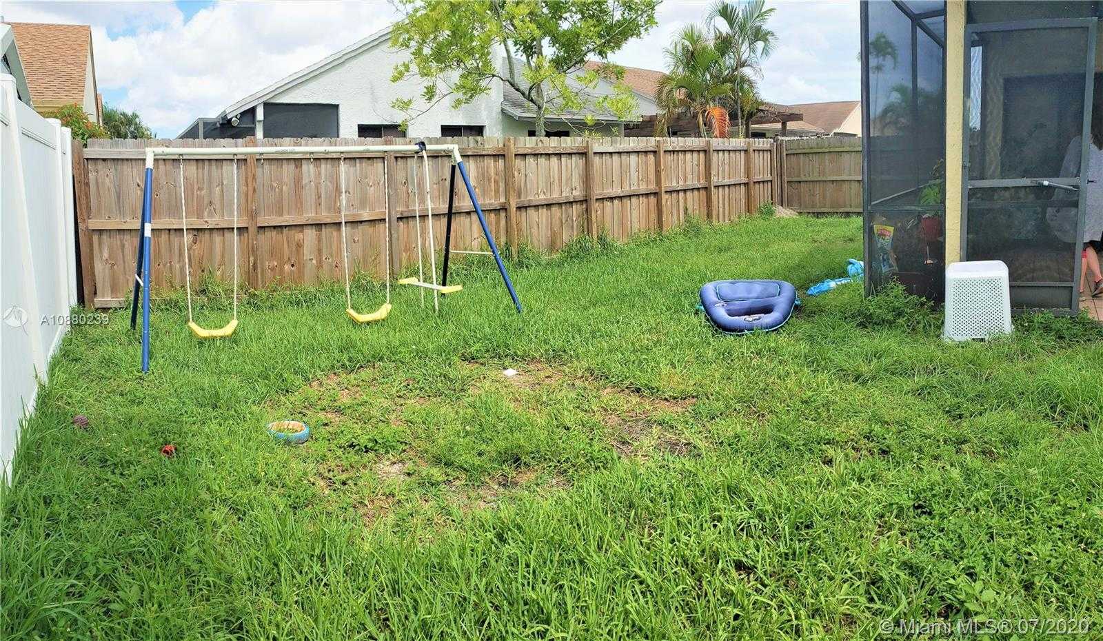 Small Image of 1121 SOUTH WEST 110TH AVE, Pembroke Pines Number 19