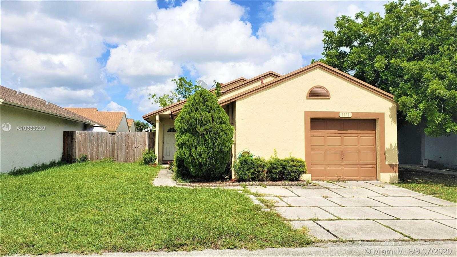 Small Image of 1121 SOUTH WEST 110TH AVE, Pembroke Pines Number 3