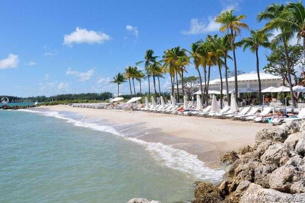 Small Image of 2124 FISHER ISLAND DR #2124, Miami Beach Number 15