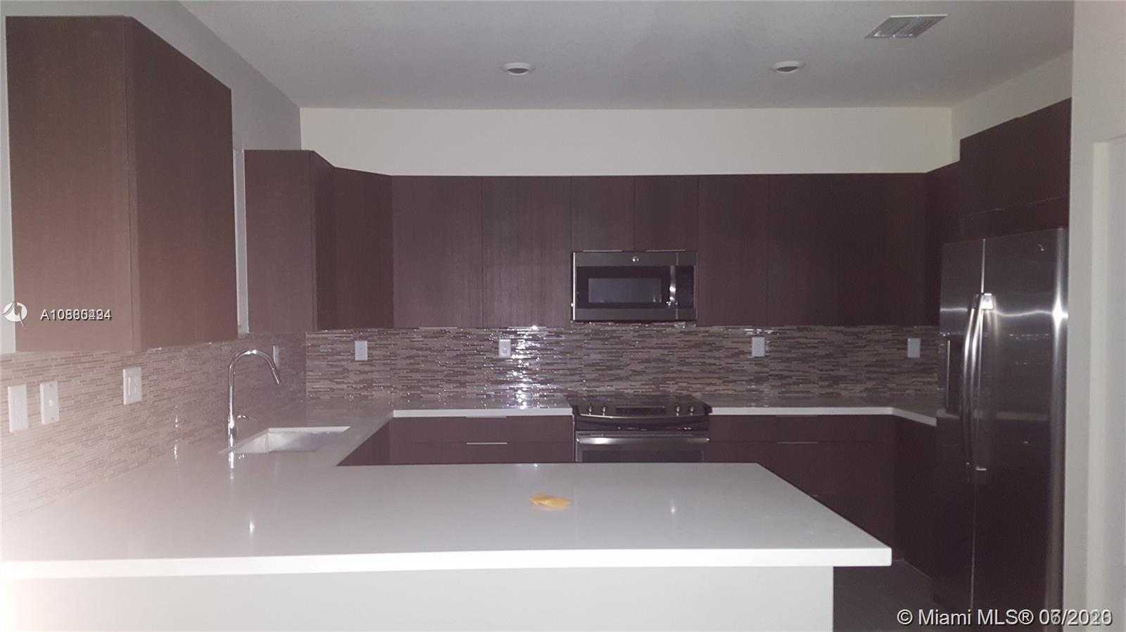 Small Image of 10317 NORTH WEST 89TH TER, Doral Number 5
