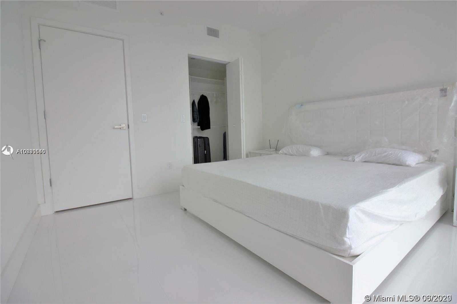 Small Image of 1080 BRICKELL AVE #3403, Miami Number 18