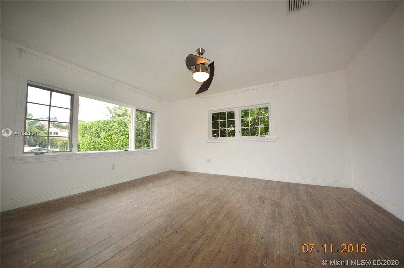Small Image of 510 BIRD RD, Coral Gables Number 10