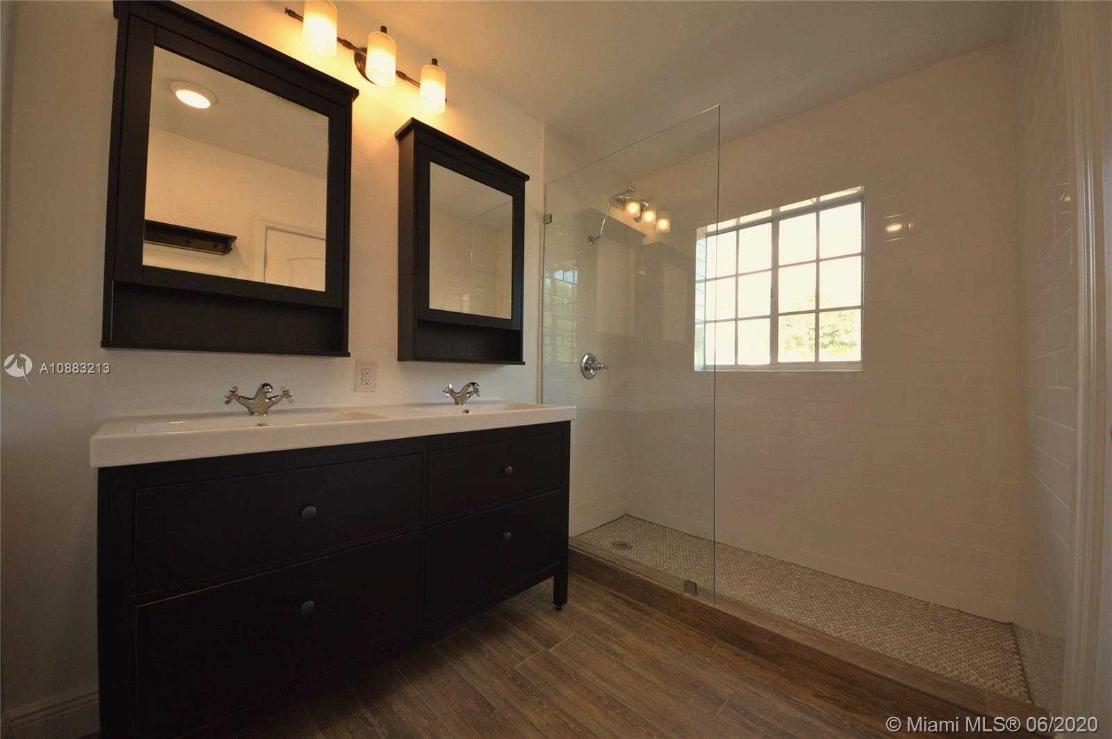 Small Image of 510 BIRD RD, Coral Gables Number 11