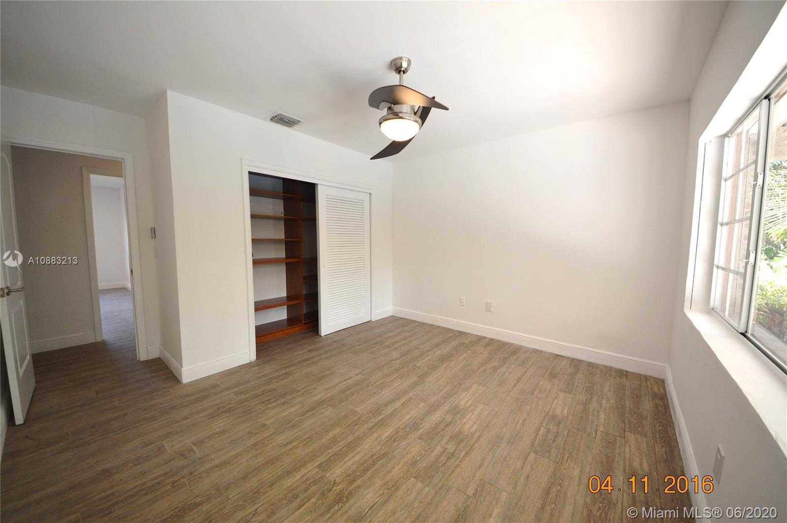 Small Image of 510 BIRD RD, Coral Gables Number 13