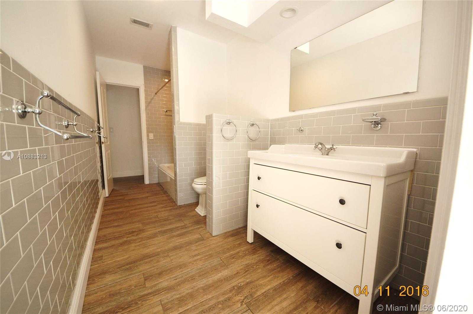 Small Image of 510 BIRD RD, Coral Gables Number 17