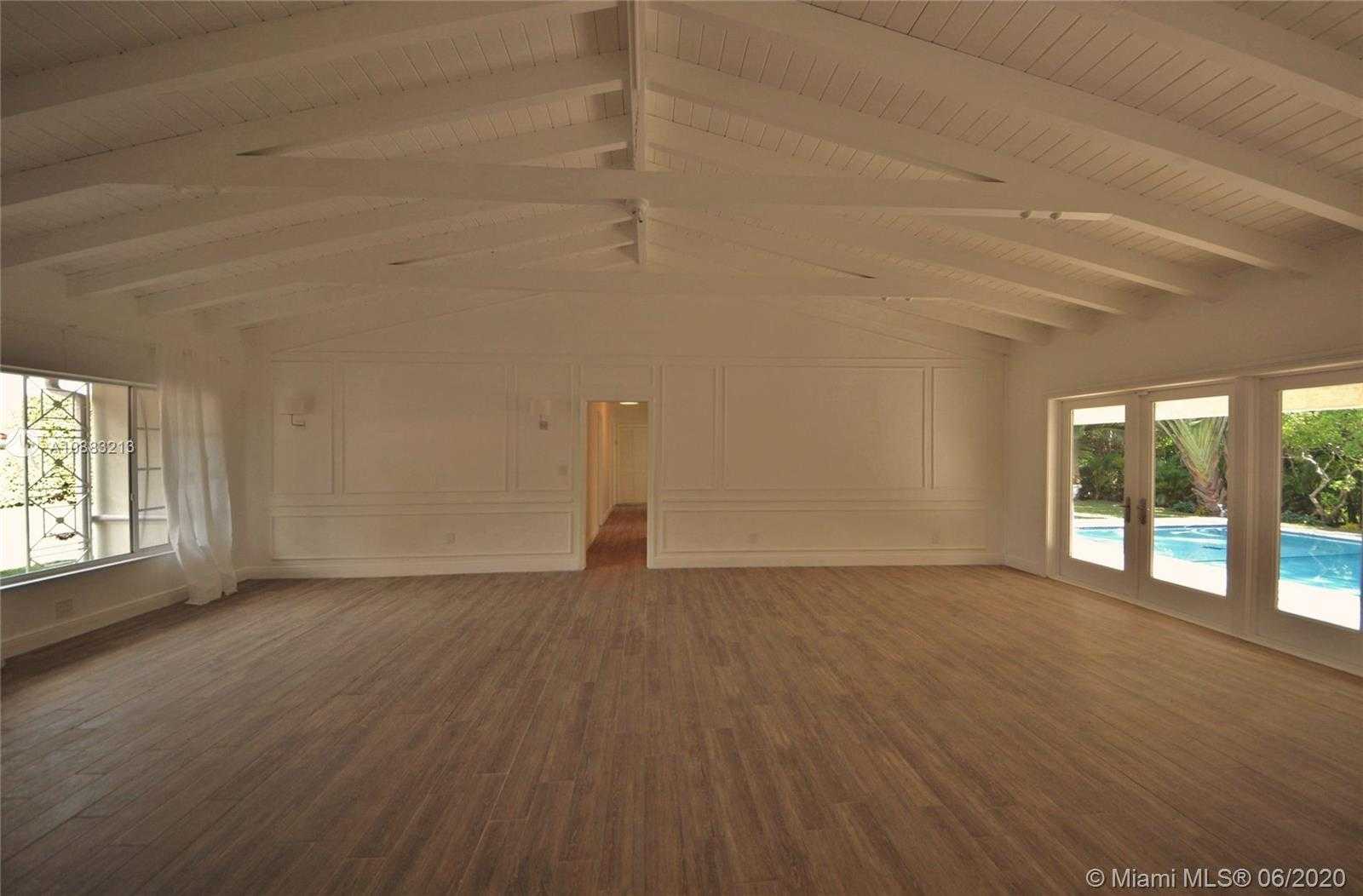 Small Image of 510 BIRD RD, Coral Gables Number 5