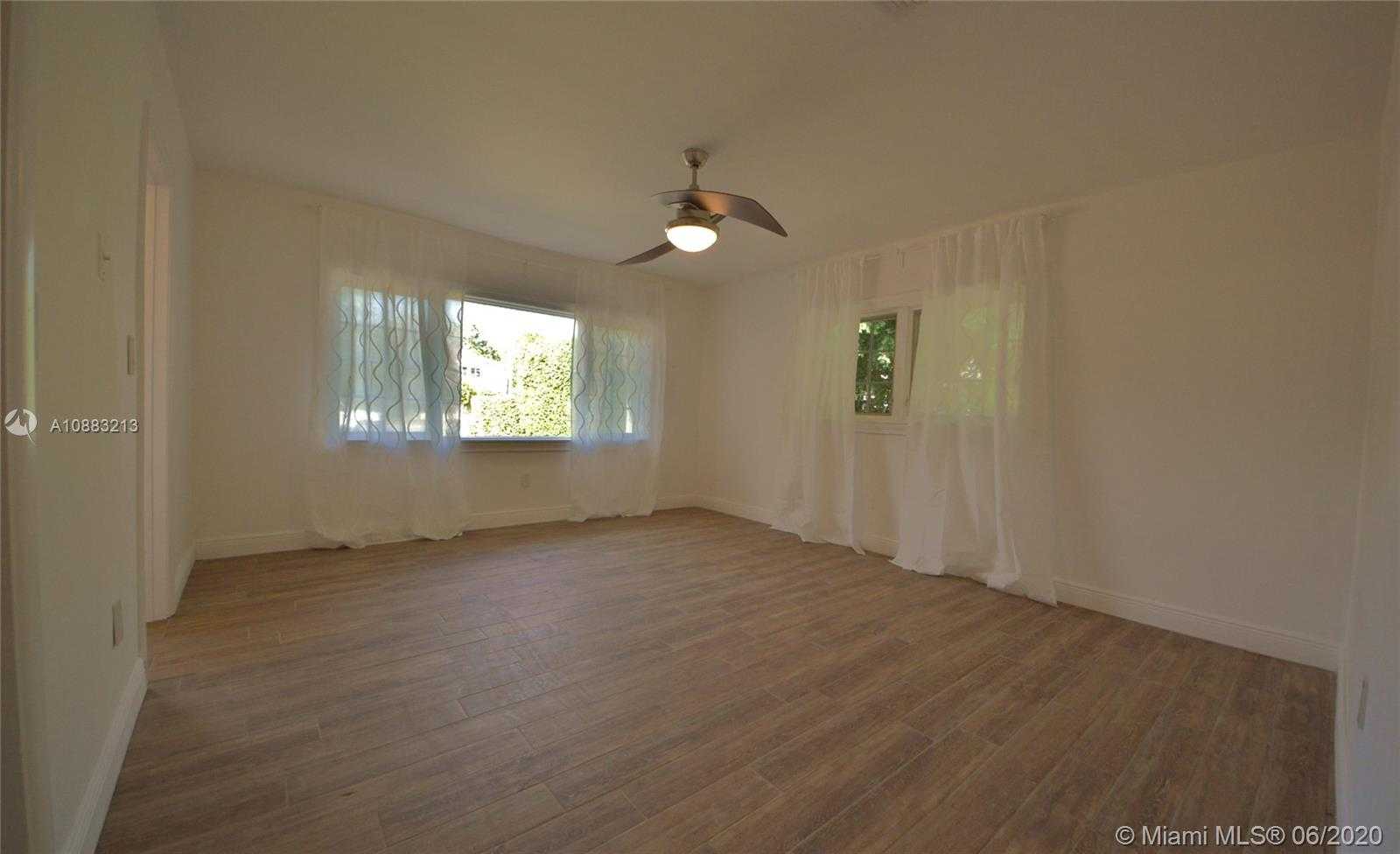 Small Image of 510 BIRD RD, Coral Gables Number 9