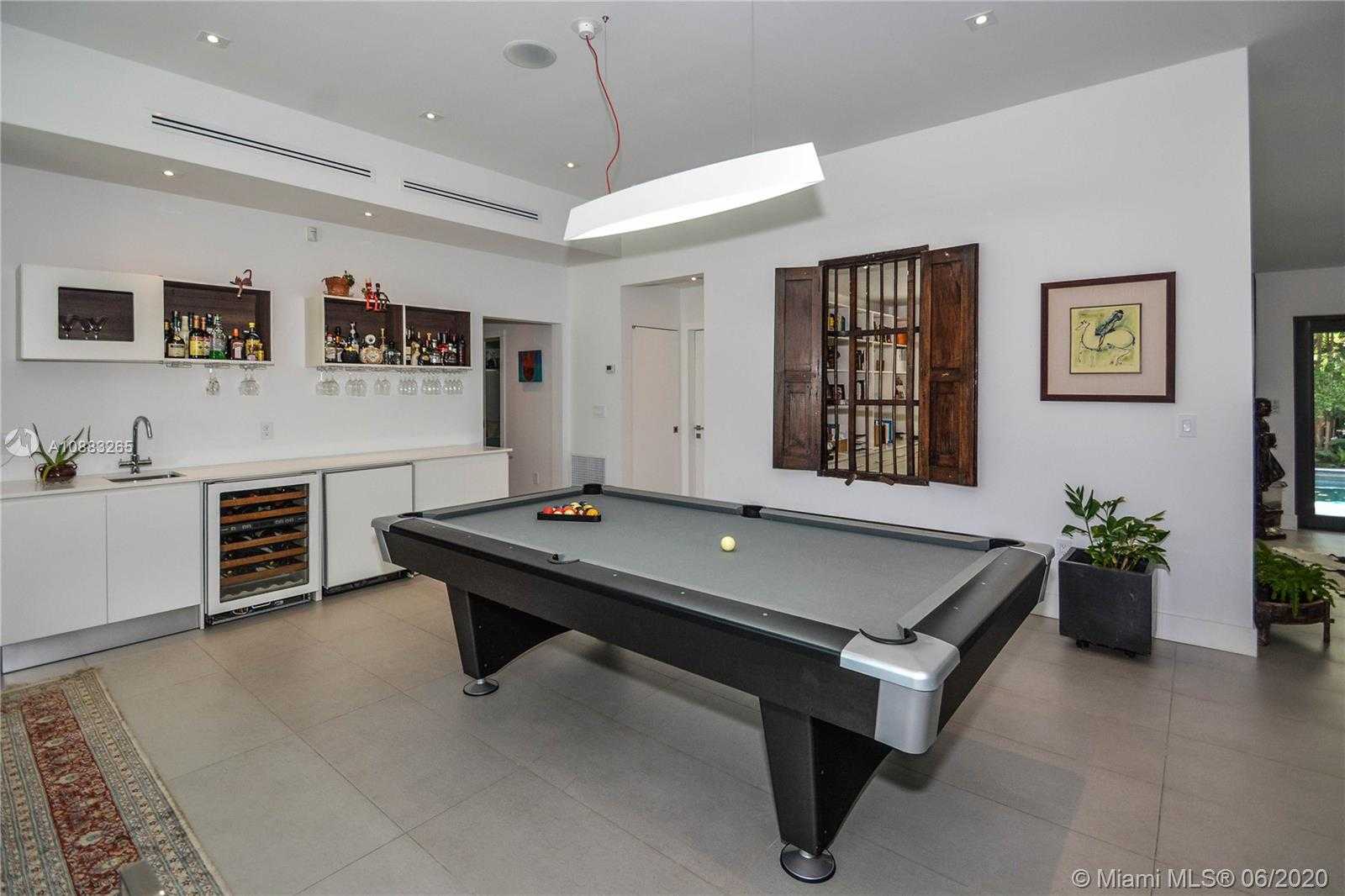 Small Image of 4560 BAY POINT RD, Miami Number 16