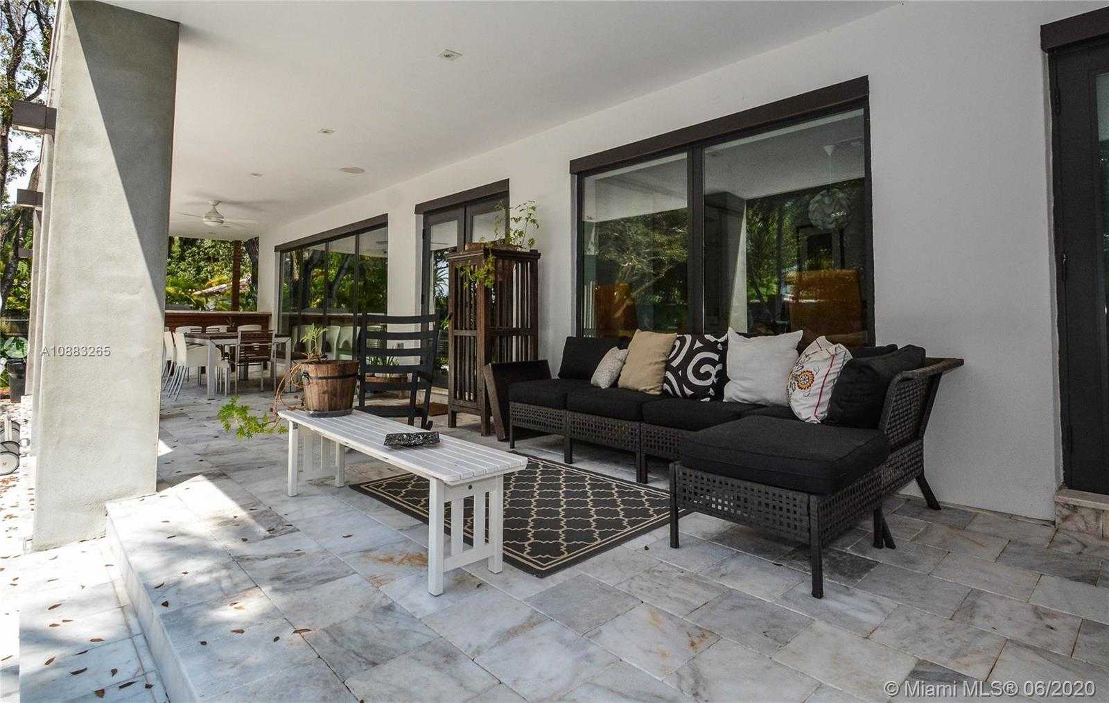 Small Image of 4560 BAY POINT RD, Miami Number 33