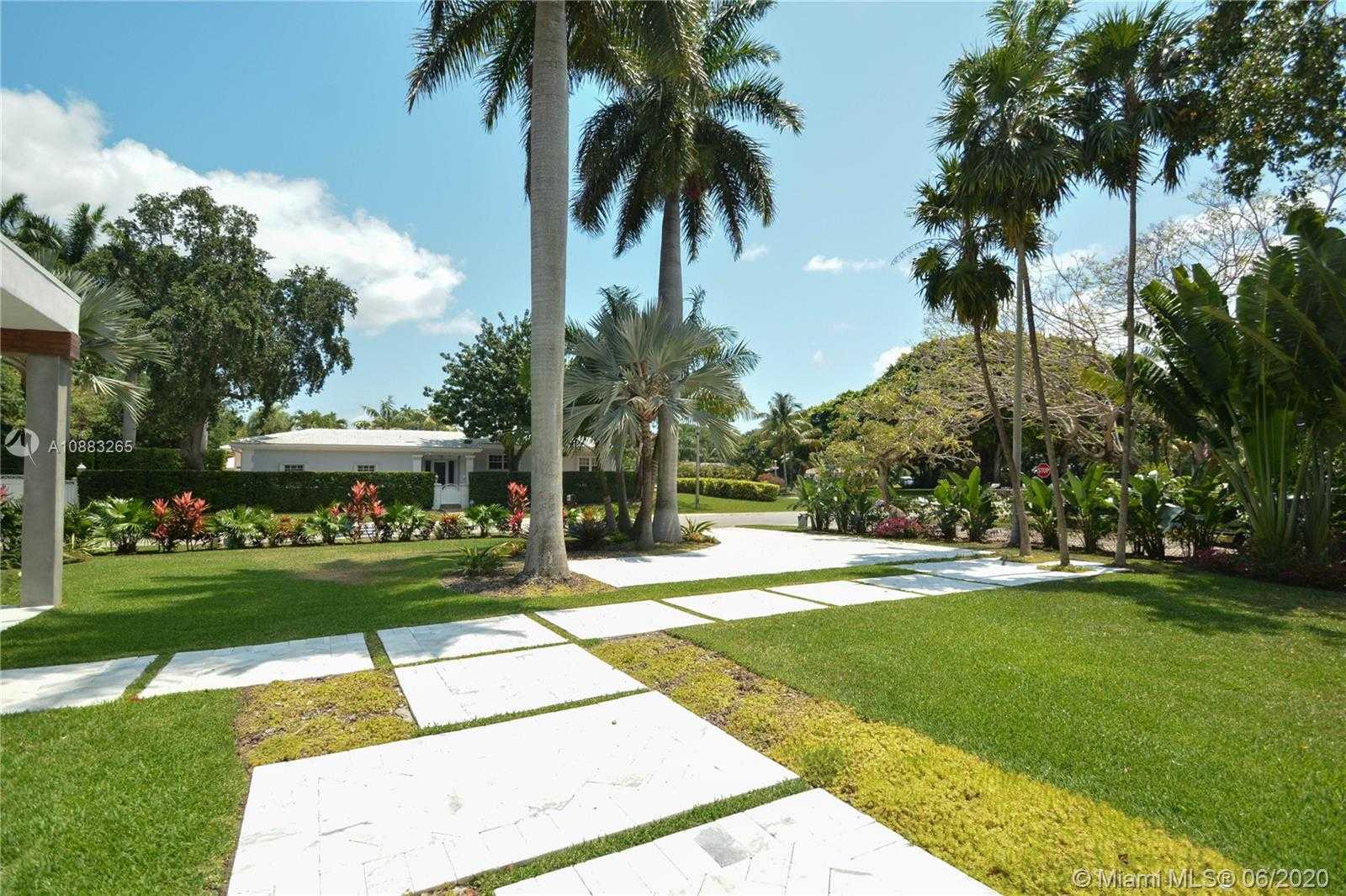 Small Image of 4560 BAY POINT RD, Miami Number 38