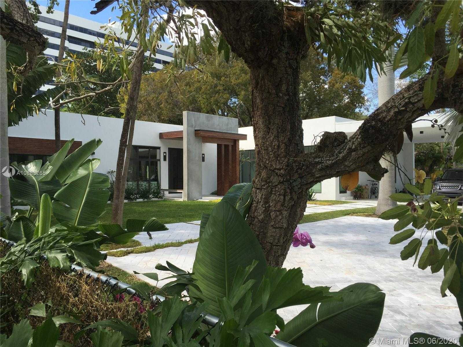Small Image of 4560 BAY POINT RD, Miami Number 45