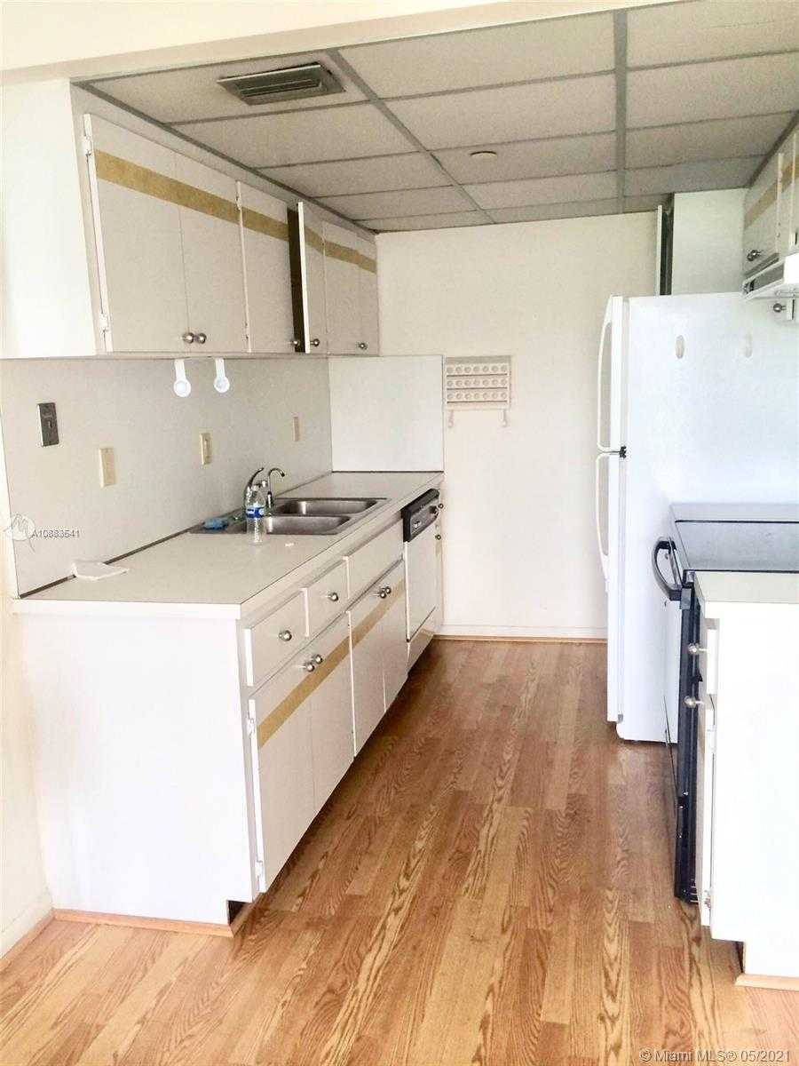 Small Image of 17600 NORTH BAY RD #N607, Sunny Isles Beach Number 6
