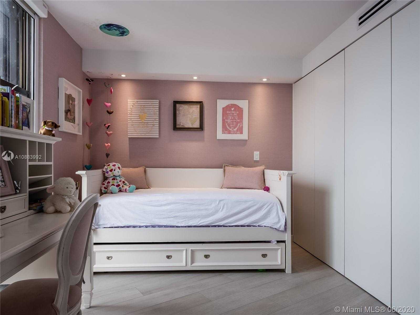 Small Image of 1111 CRANDON BLVD #C1202, Key Biscayne Number 18