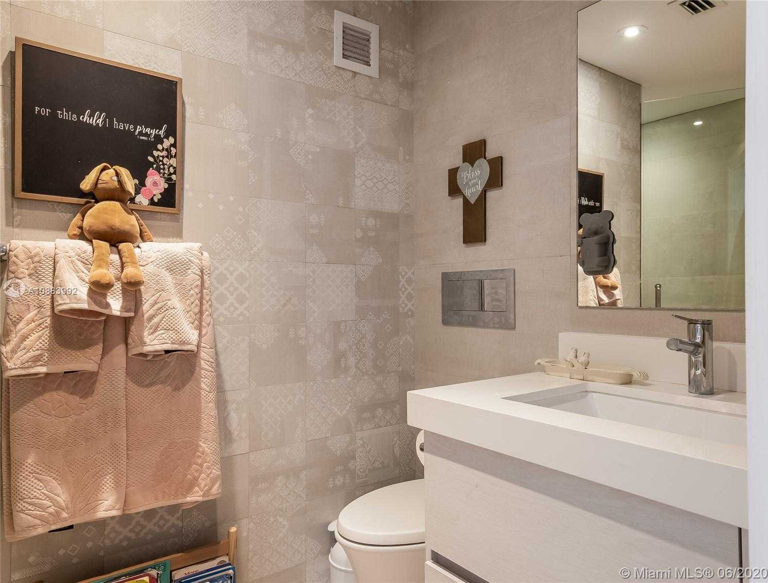 Small Image of 1111 CRANDON BLVD #C1202, Key Biscayne Number 21