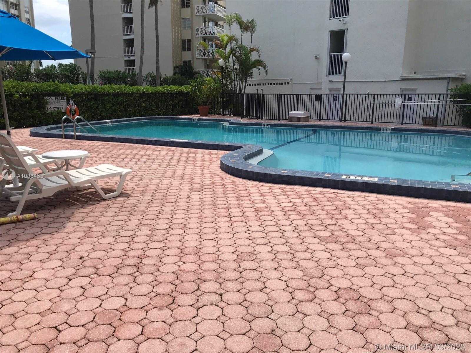 Small Image of 1440 BRICKELL BAY DR #802, Miami Number 13