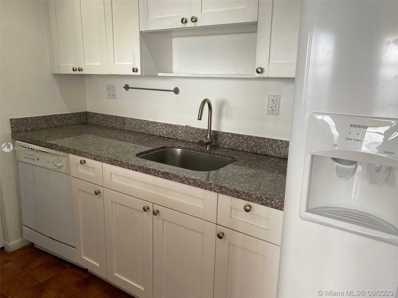 Small Image of 1440 BRICKELL BAY DR #802, Miami Number 3