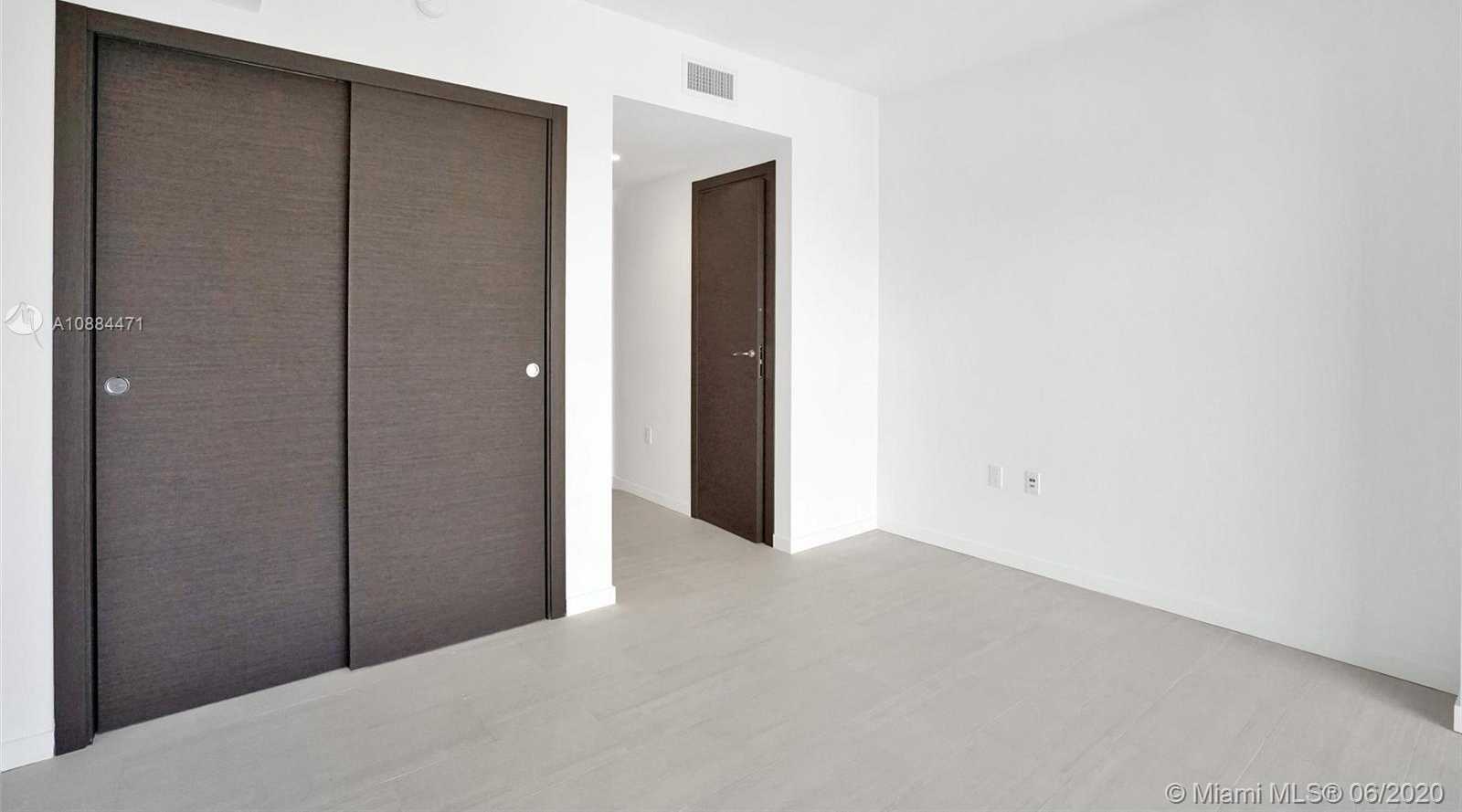 Small Image of 1000 BRICKELL PLZ #4710, Miami Number 15
