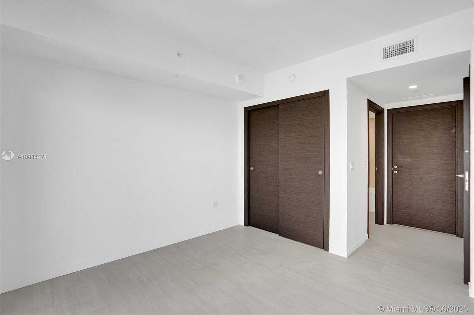 Small Image of 1000 BRICKELL PLZ #4710, Miami Number 16