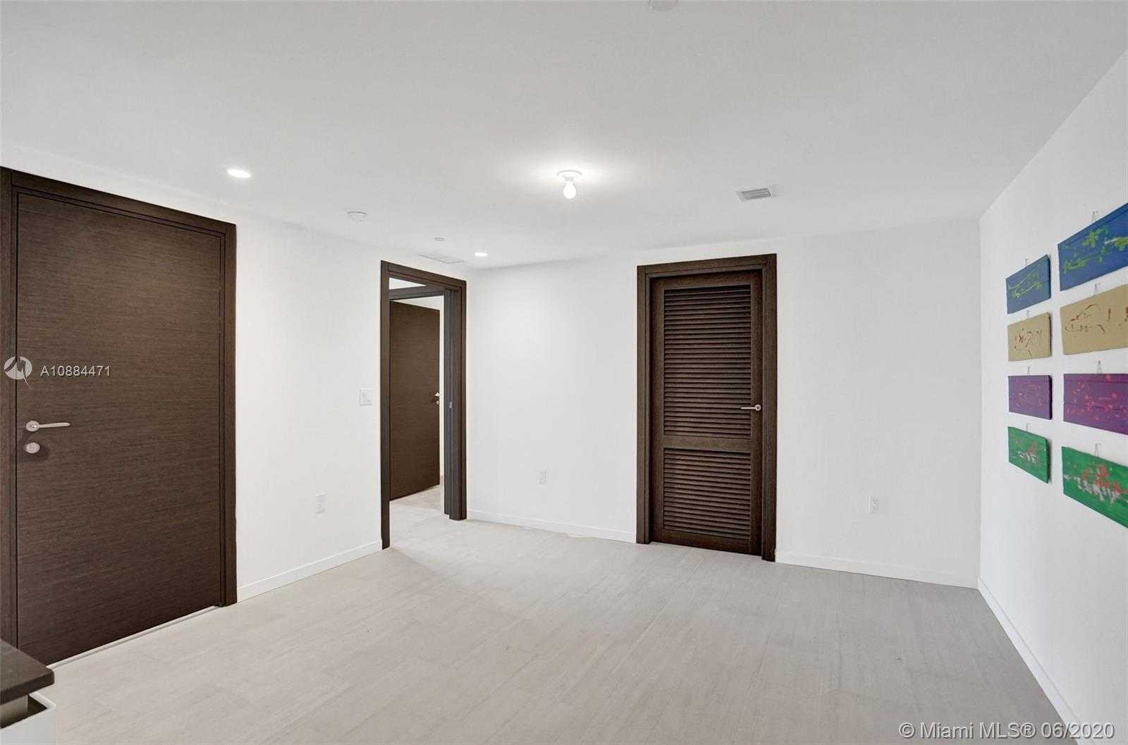 Small Image of 1000 BRICKELL PLZ #4710, Miami Number 26
