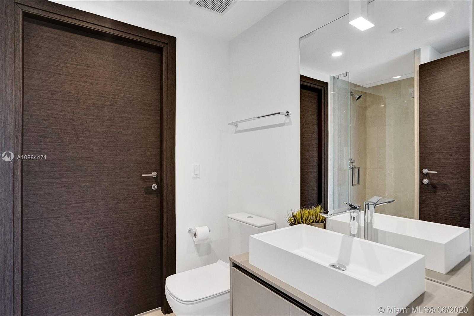 Small Image of 1000 BRICKELL PLZ #4710, Miami Number 28