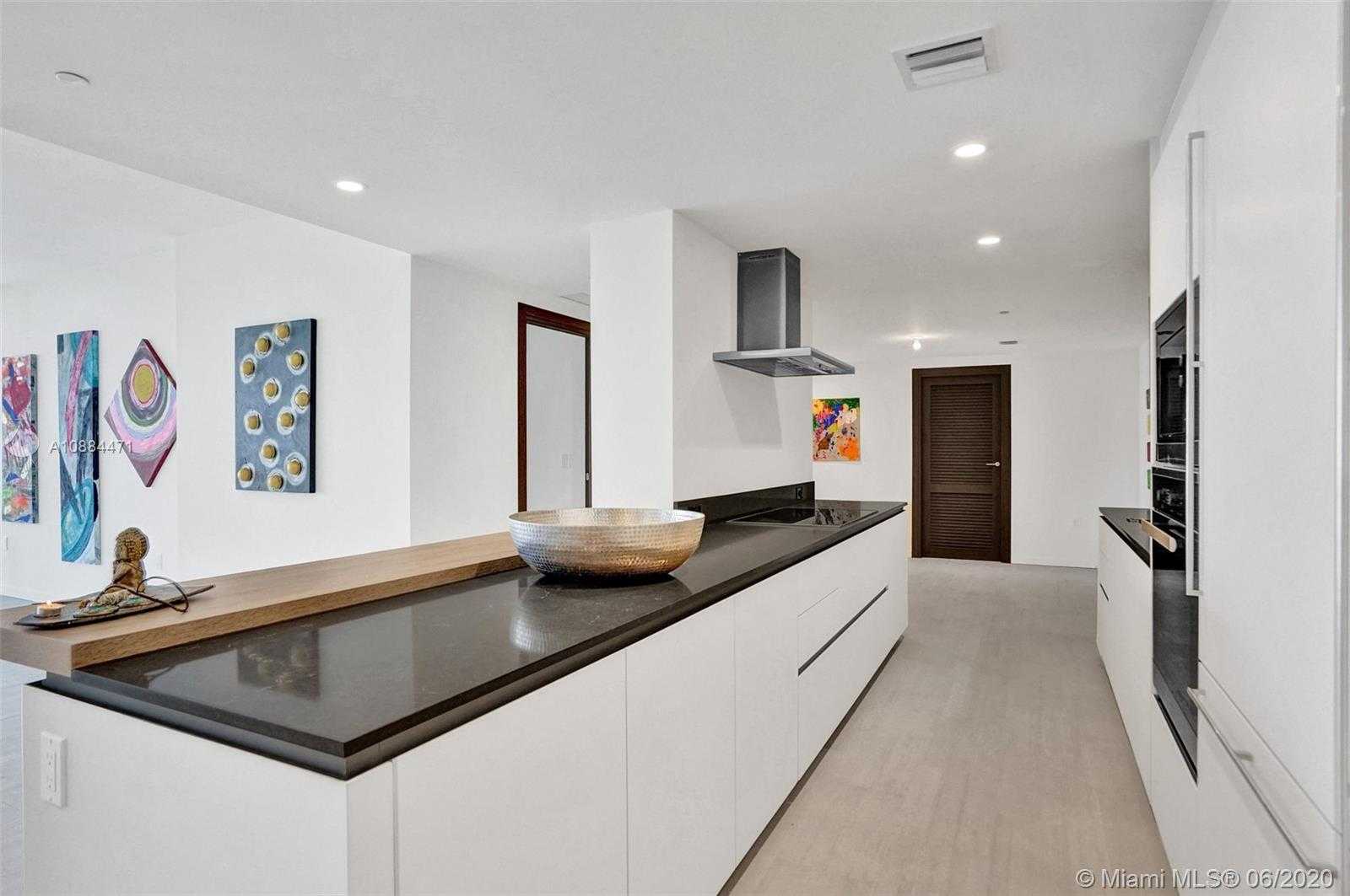 Small Image of 1000 BRICKELL PLZ #4710, Miami Number 30