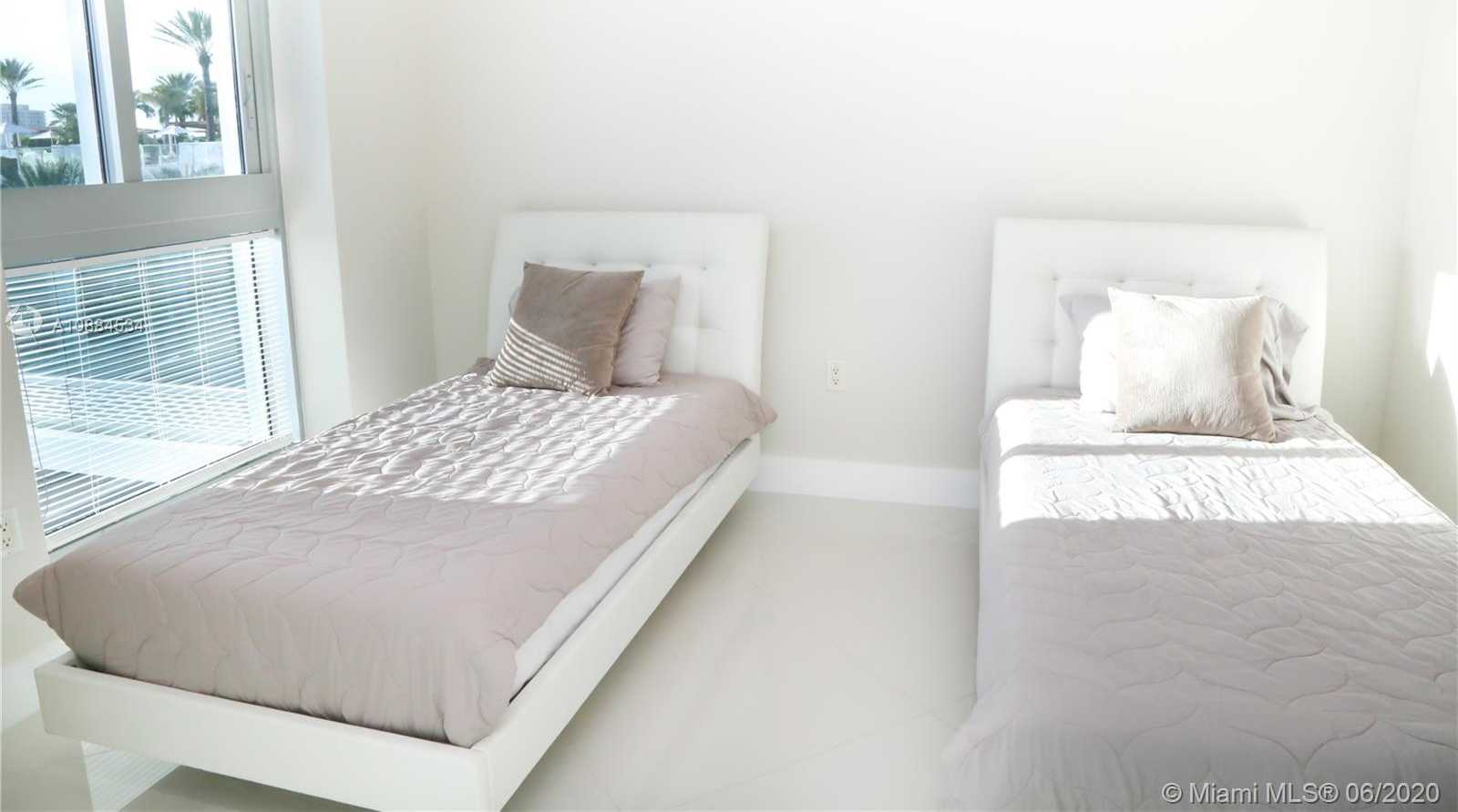 Small Image of 9401 COLLINS AVE #402, Surfside Number 19