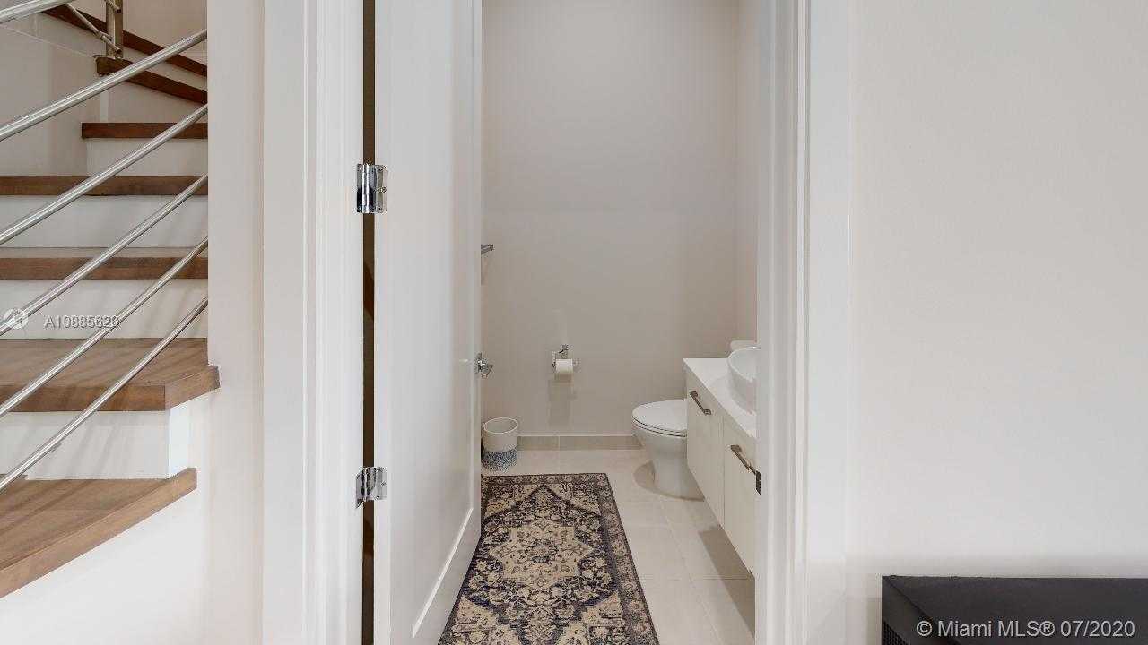 Small Image of 8459 NORTH WEST 47TH TER, Doral Number 12