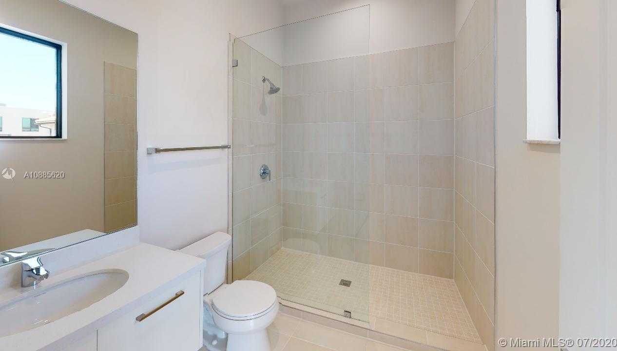 Small Image of 8459 NORTH WEST 47TH TER, Doral Number 13