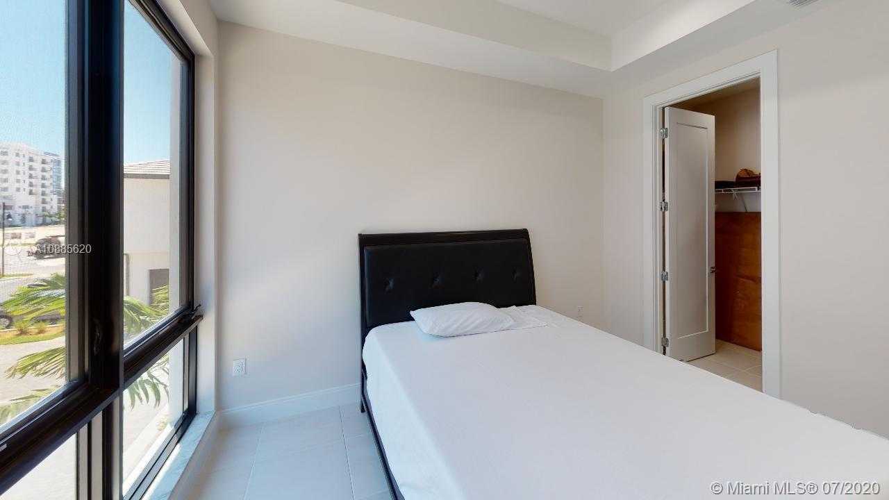 Small Image of 8459 NORTH WEST 47TH TER, Doral Number 15