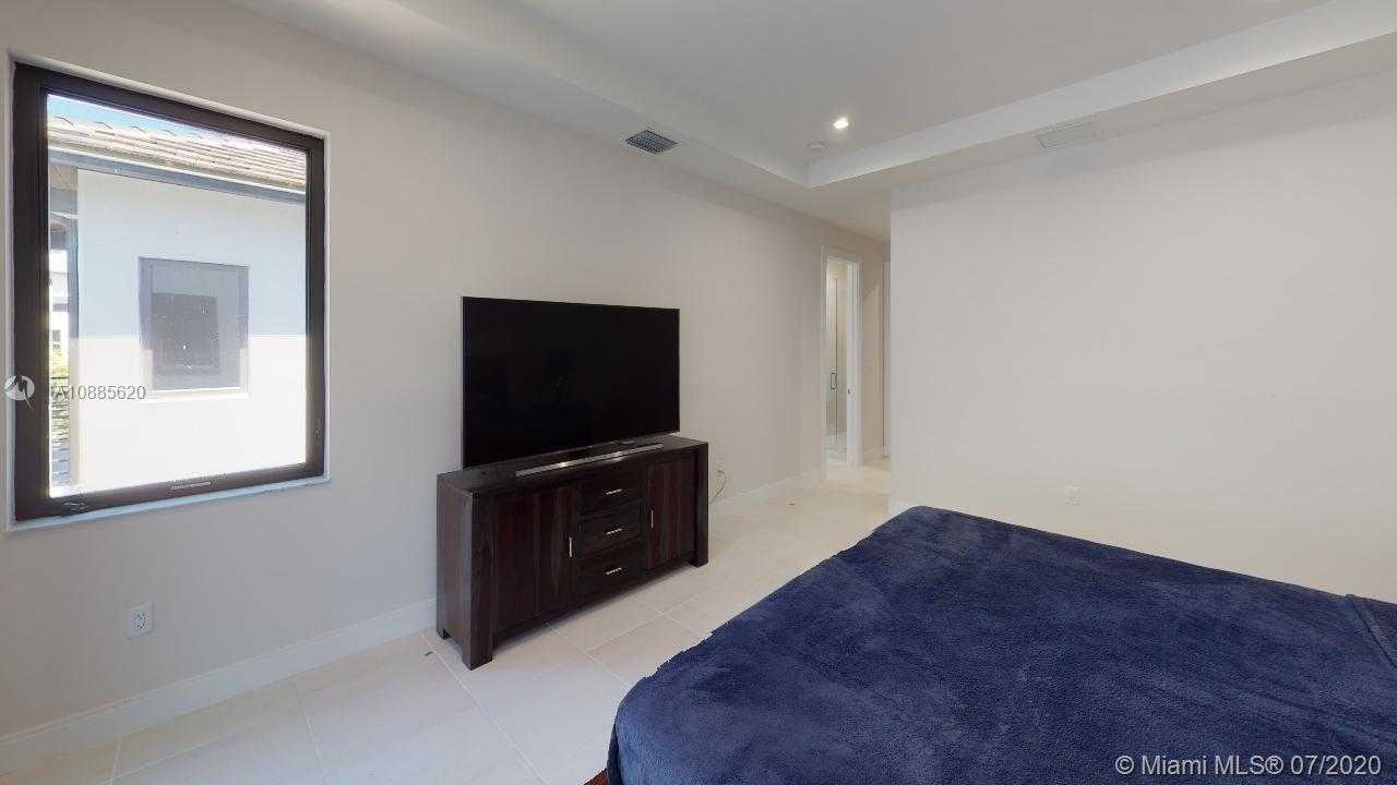 Small Image of 8459 NORTH WEST 47TH TER, Doral Number 18