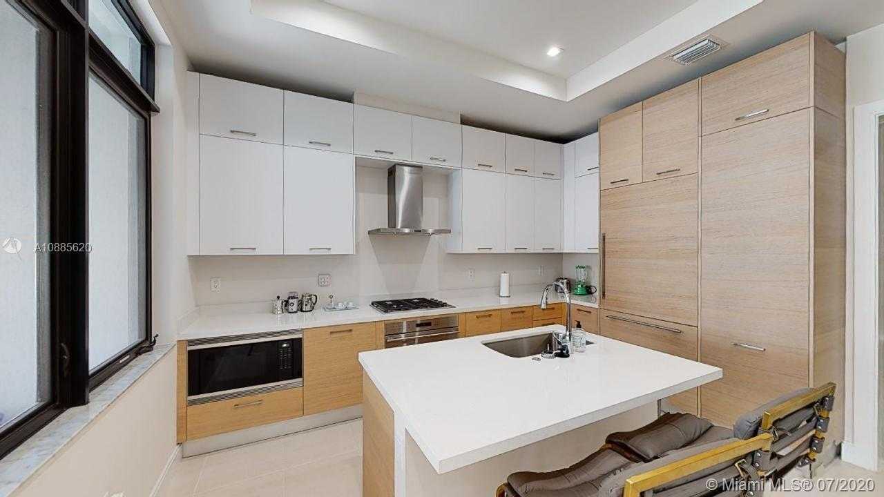Small Image of 8459 NORTH WEST 47TH TER, Doral Number 25