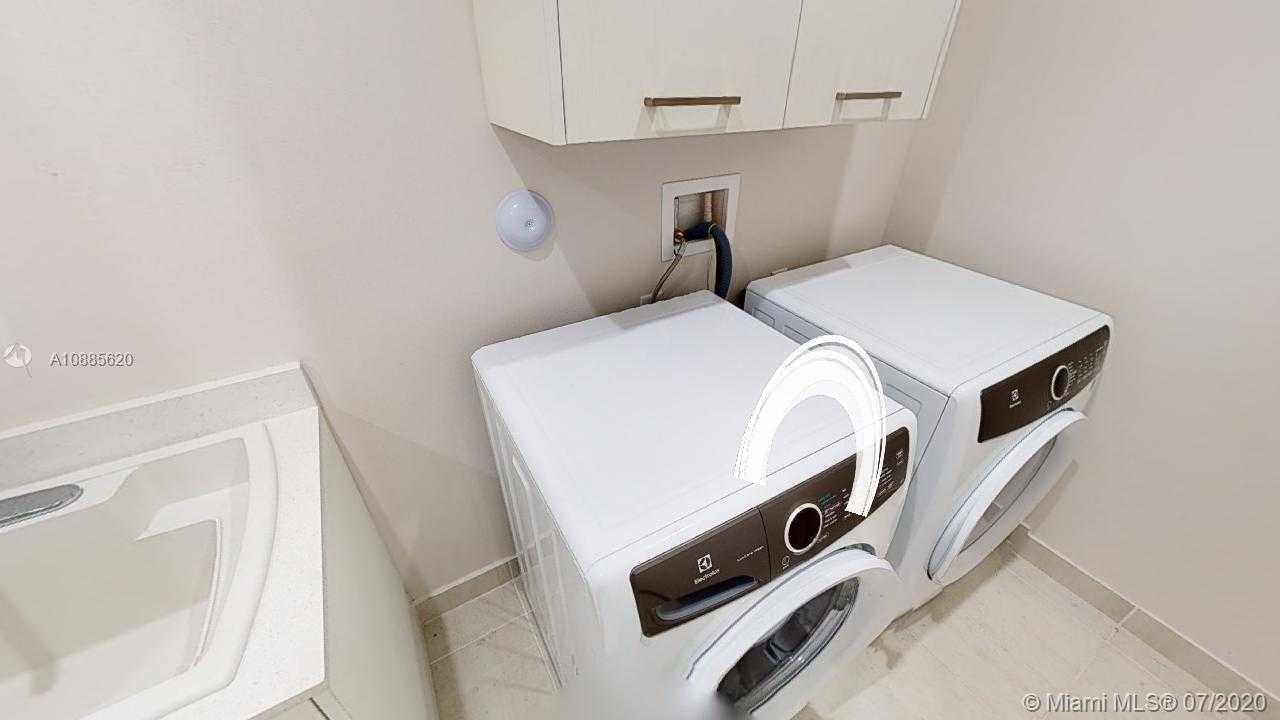 Small Image of 8459 NORTH WEST 47TH TER, Doral Number 31