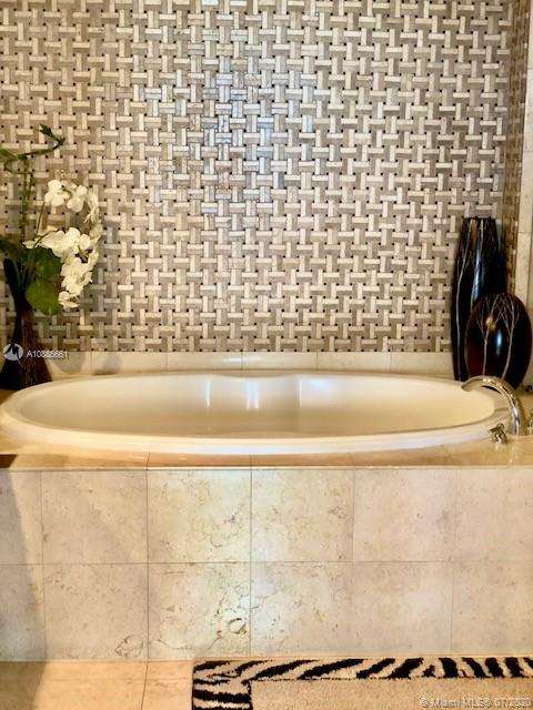 Small Image of 1830 SOUTH OCEAN DR #1001, Hallandale Beach Number 17