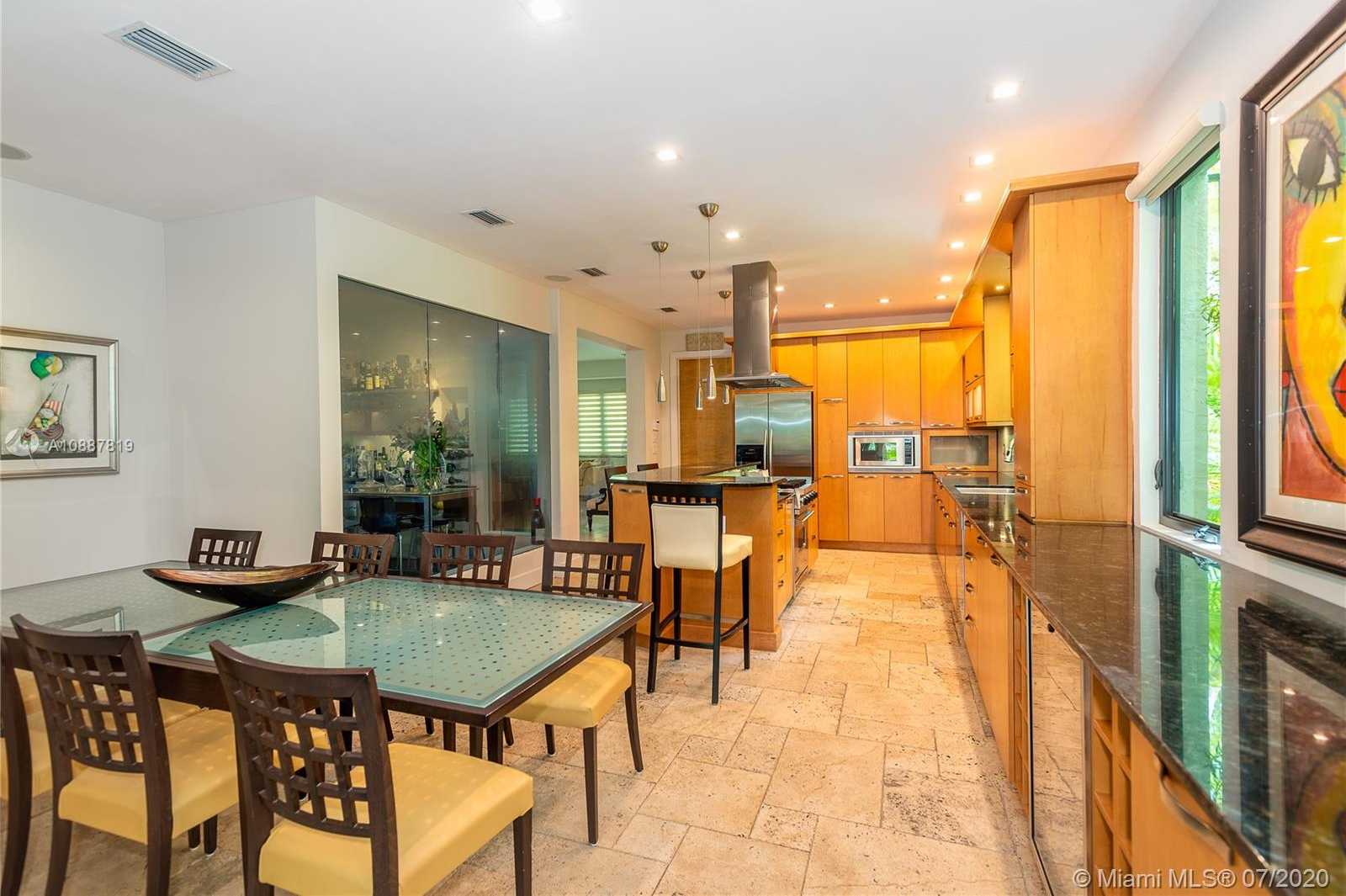 Small Image of 2533 ANDROS AVE, Miami Number 10