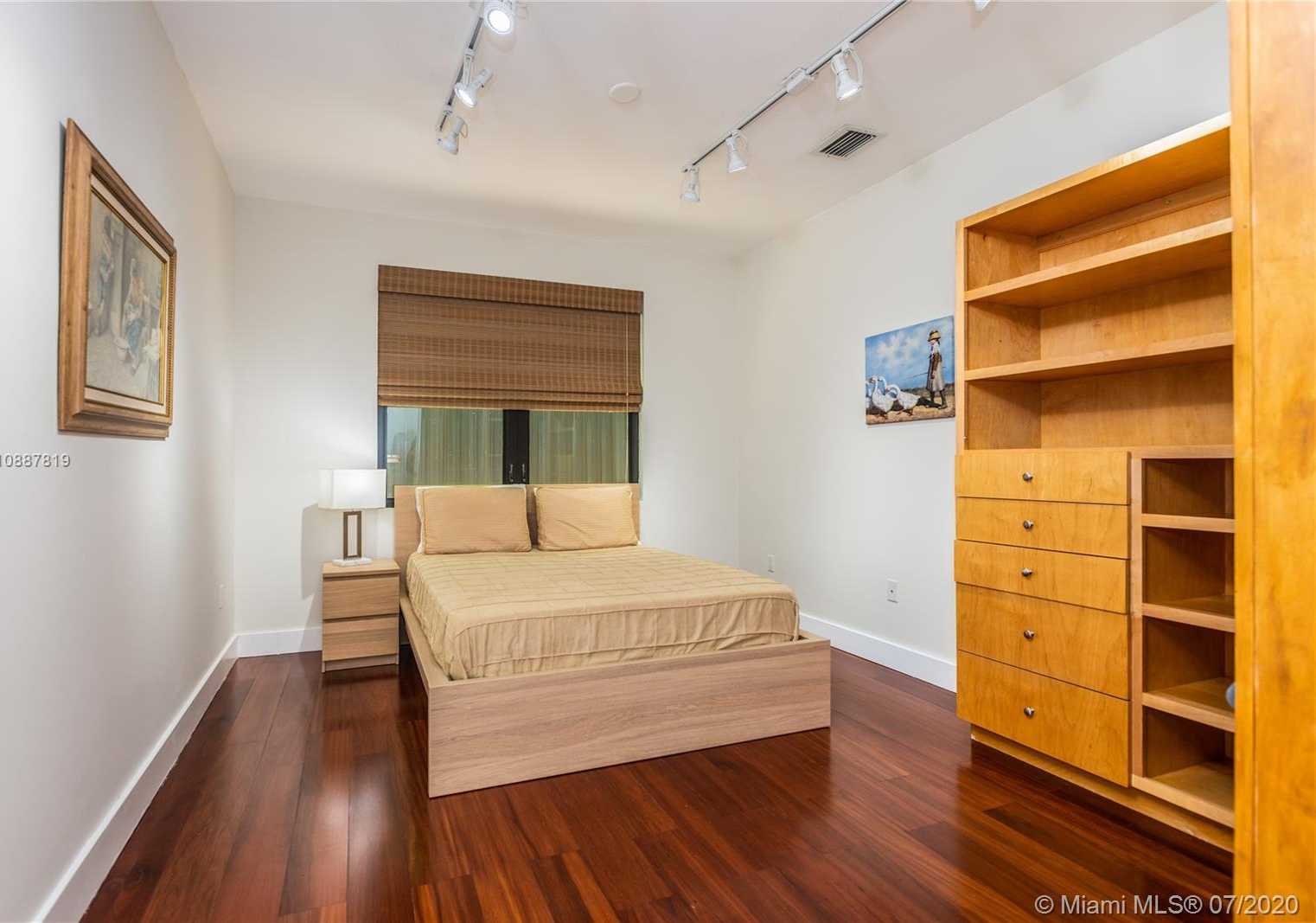 Small Image of 2533 ANDROS AVE, Miami Number 16