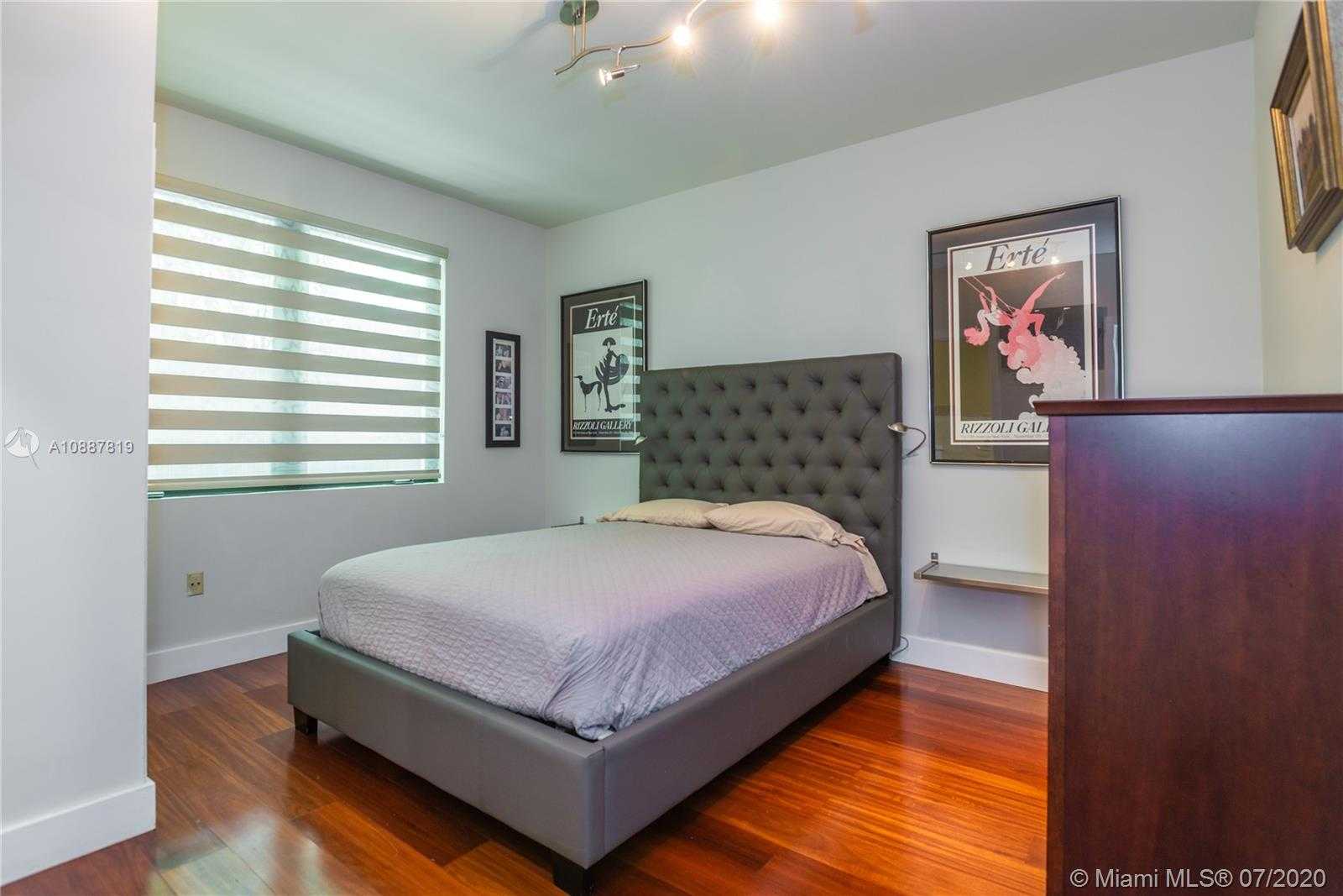Small Image of 2533 ANDROS AVE, Miami Number 18