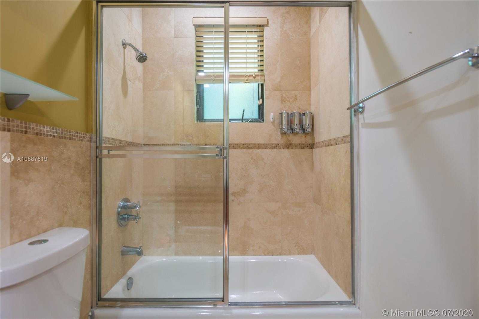 Small Image of 2533 ANDROS AVE, Miami Number 19