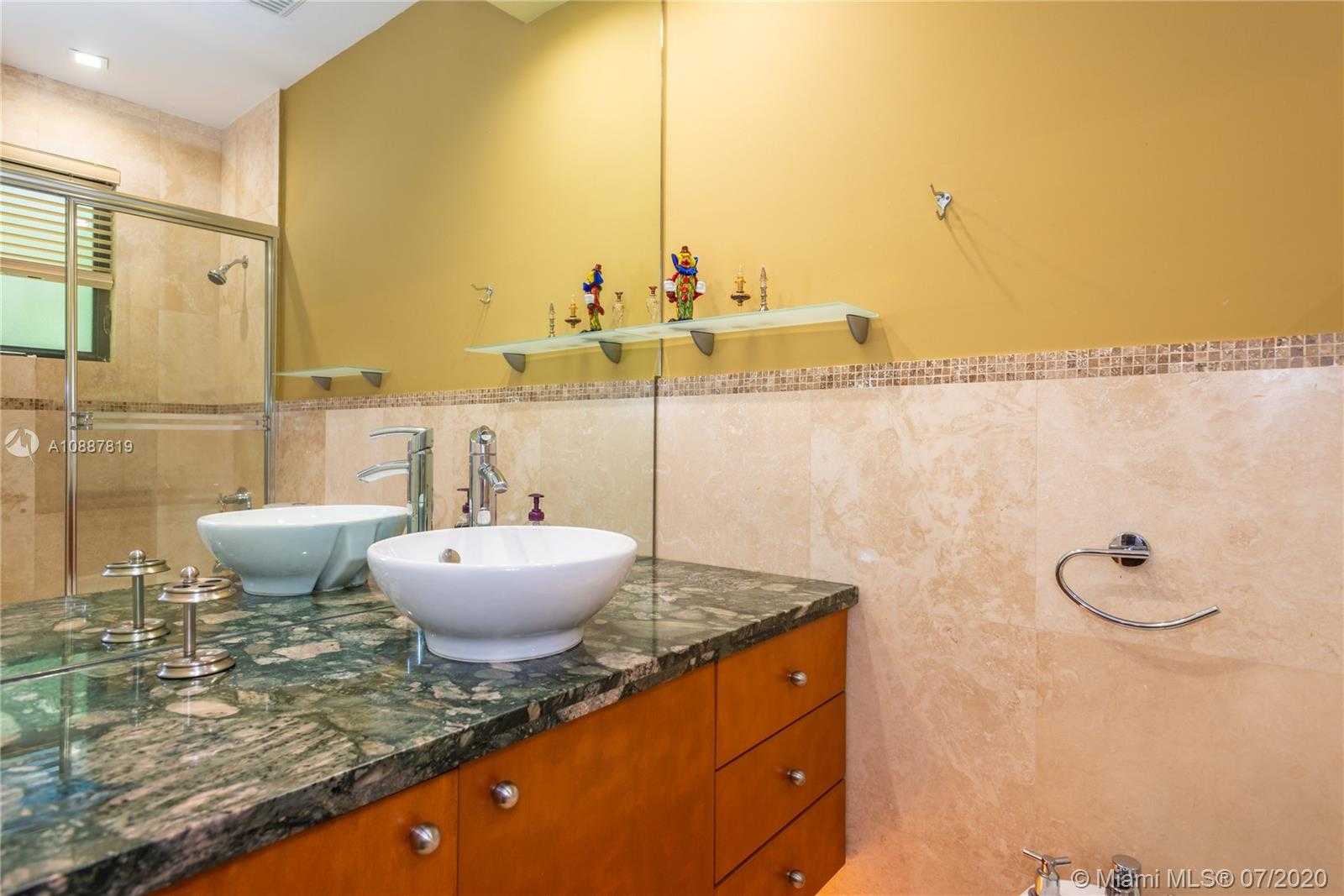 Small Image of 2533 ANDROS AVE, Miami Number 20