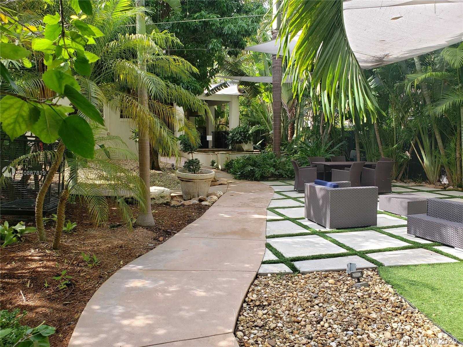 Small Image of 2533 ANDROS AVE, Miami Number 42
