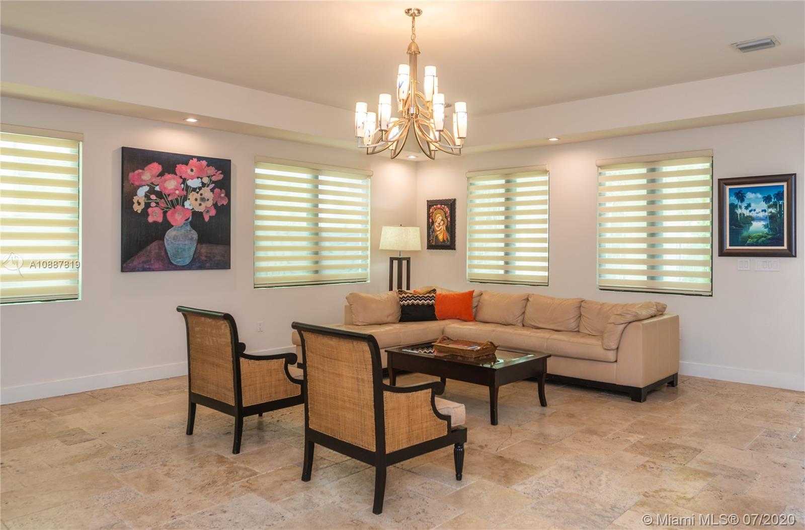 Small Image of 2533 ANDROS AVE, Miami Number 5