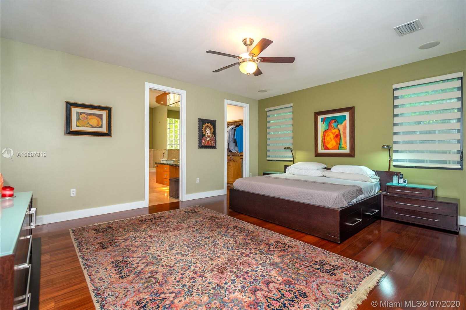 Small Image of 2533 ANDROS AVE, Miami Number 9