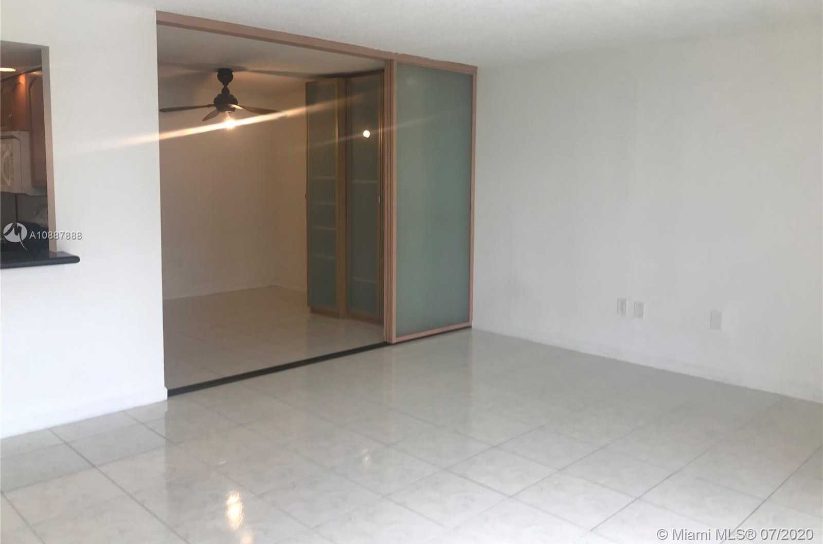 Small Image of 200 178TH DR #302, Sunny Isles Beach Number 13