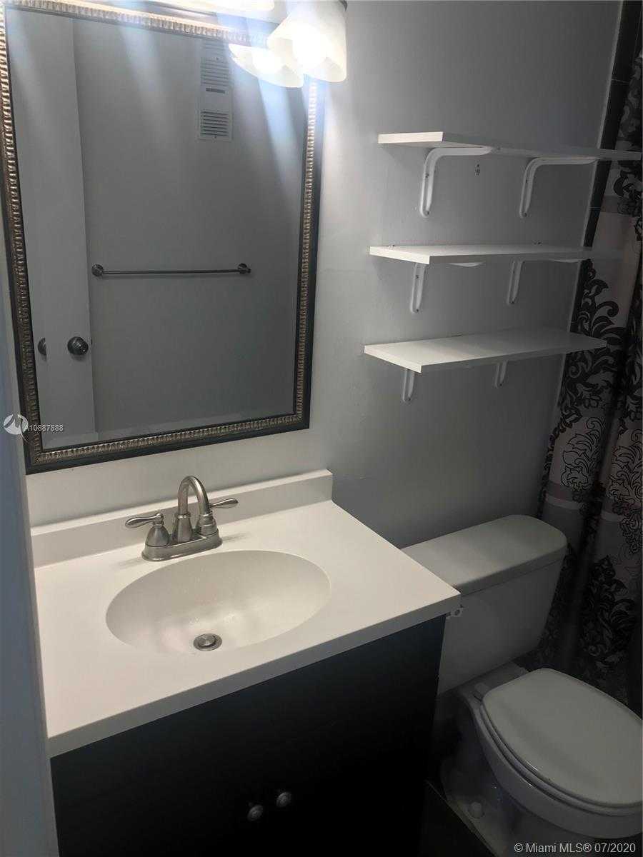 Small Image of 200 178TH DR #302, Sunny Isles Beach Number 15