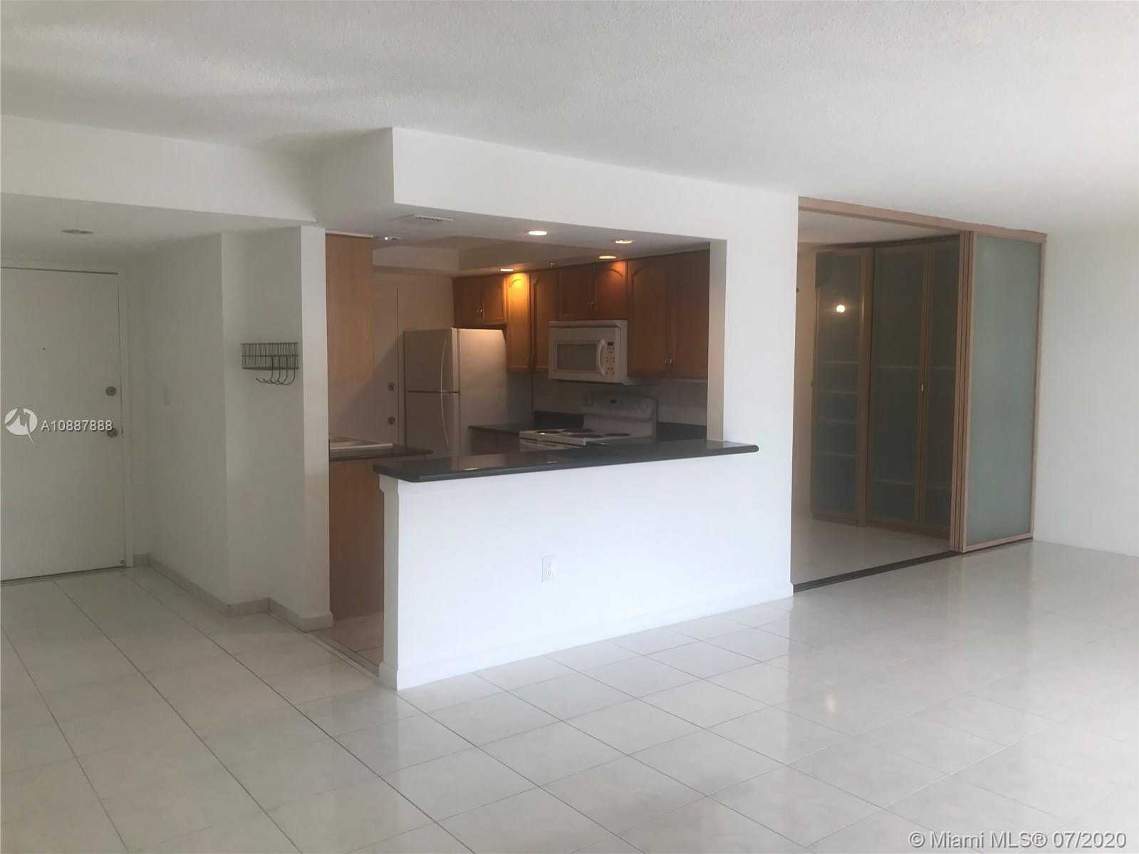 Small Image of 200 178TH DR #302, Sunny Isles Beach Number 4