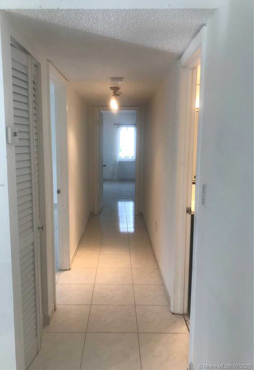 Small Image of 200 178TH DR #302, Sunny Isles Beach Number 5